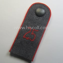 Single, WH (LW) 'cyphered', EM-type shoulderstrap as piped...