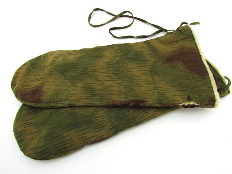 Non Reversible Parka Mittens in Sumpftarn Camouflage