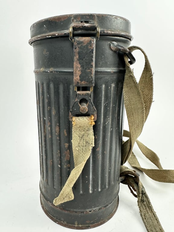 WW2 German Luftwaffe gasmask( short version)"Set"