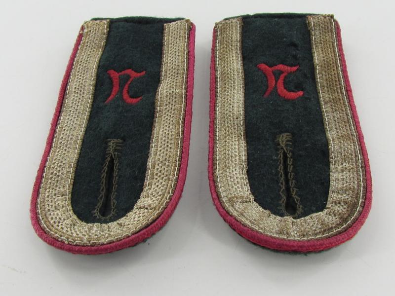 Wehrmacht (Heer) M36 shoulder boards ( NCO) NebelWerfer-Aufklärungs-Abts.'