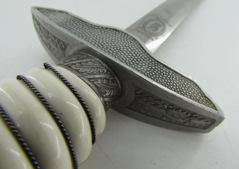 Luftwaffe Dagger by E. Pack Solingen