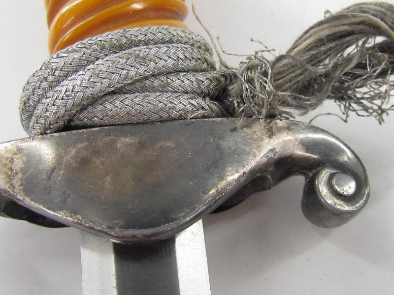 Unmarked Wehrmacht Heer dagger with Porte Pé