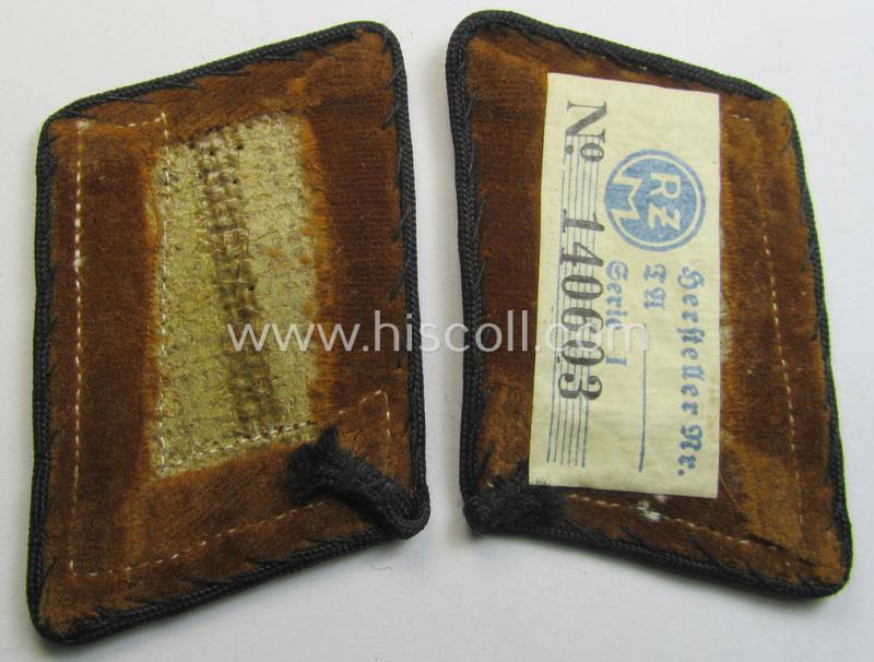 Fully matching pair of N.S.D.A.P.-type collar-patches (ie. 'Kragenspiegel für pol. Leiter') being a pair as was intended for an: 'N.S.D.A.P.-Hauptstellenleiter' at 'Kreis'-level that still retains its period-attached 'RzM'-etiket