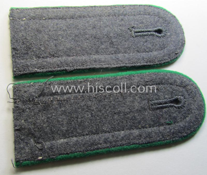 Attractive - scarcely found and/or fully matching! - pair of WH (Luftwaffe) NCO-type shoulderstraps as piped in the typical green (ie. 'grüner'-) coloured branchcolour as was intended for an: 'Uffz. der Luftwaffe-Felddivisionen'