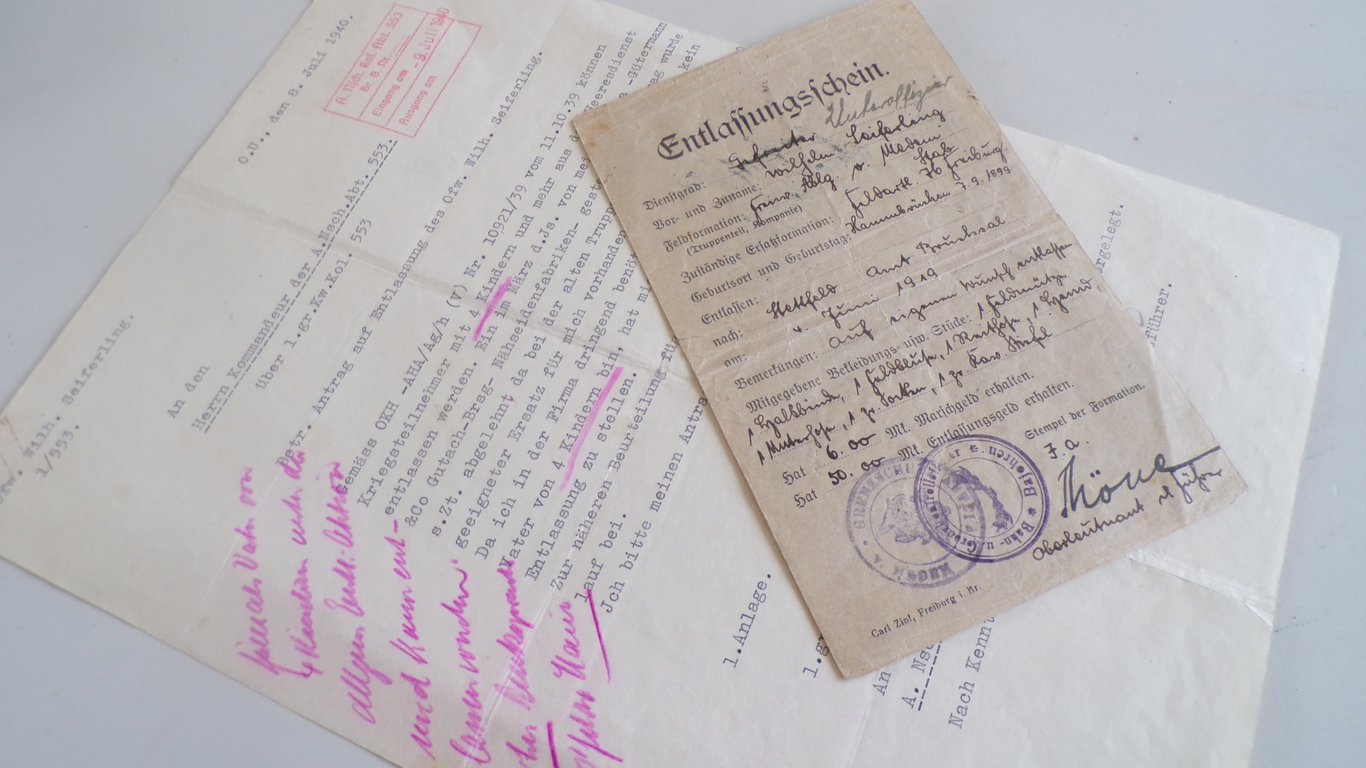 large grouping of a WWI and WWII veteran 2/2