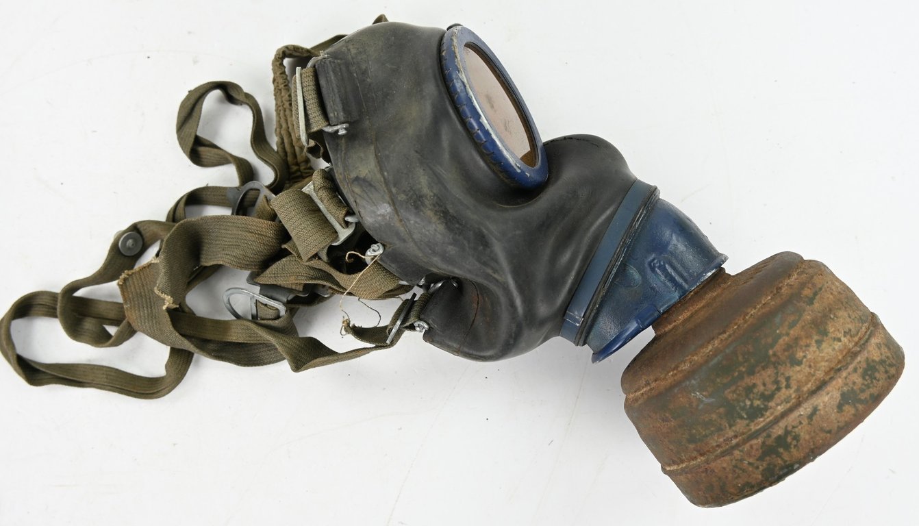 German WH M31 Tropical Gasmask Cannister