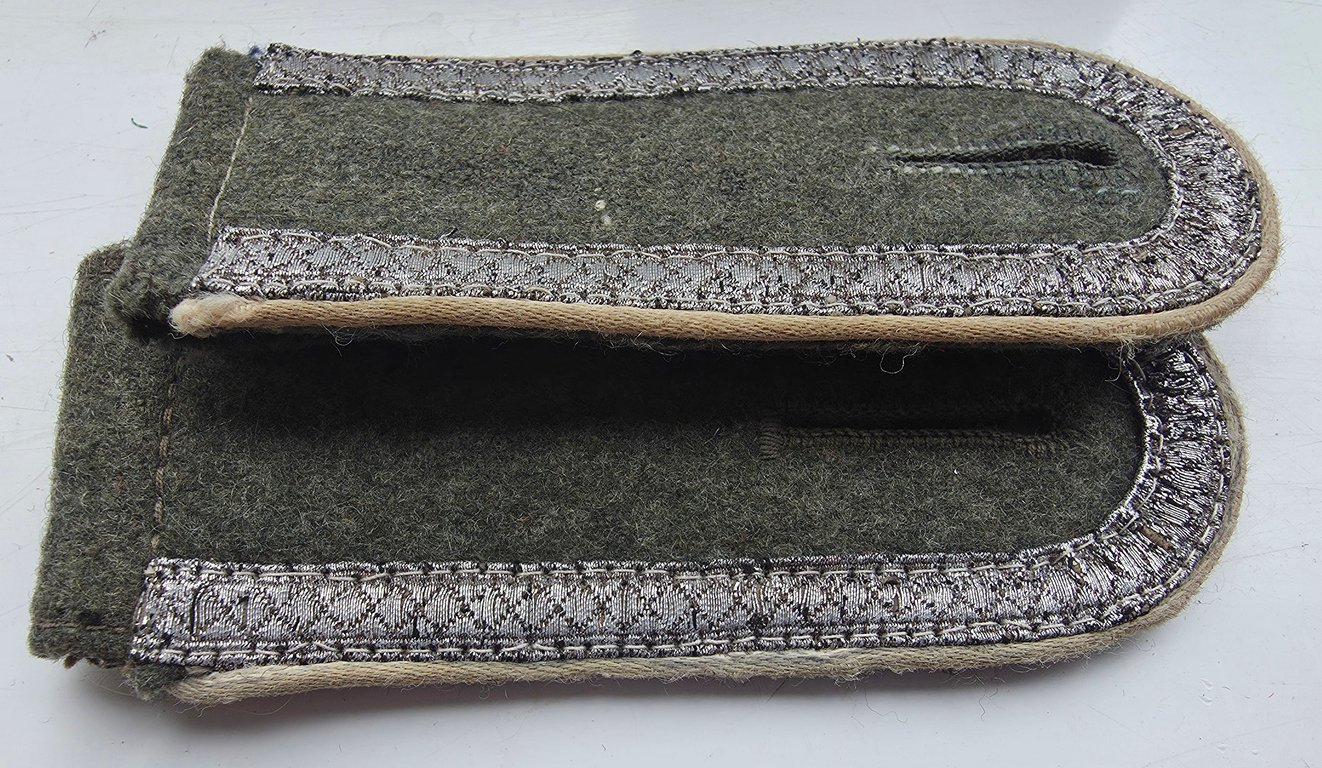 Wehrmacht M40 Infantry NCO shoulder straps