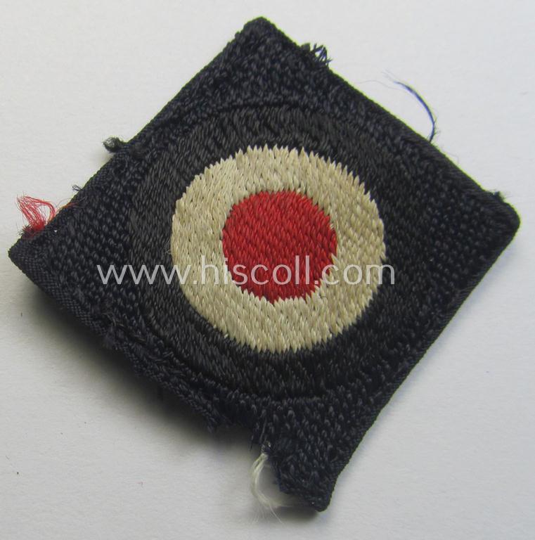 WH (Kriegsmarine)-related side-cap eagle- and dito cocarde insignia-set (ie. 'Mützenadler u. Kokarde für Schiffchen') both pieces as executed in the 'BeVo'-weave pattern