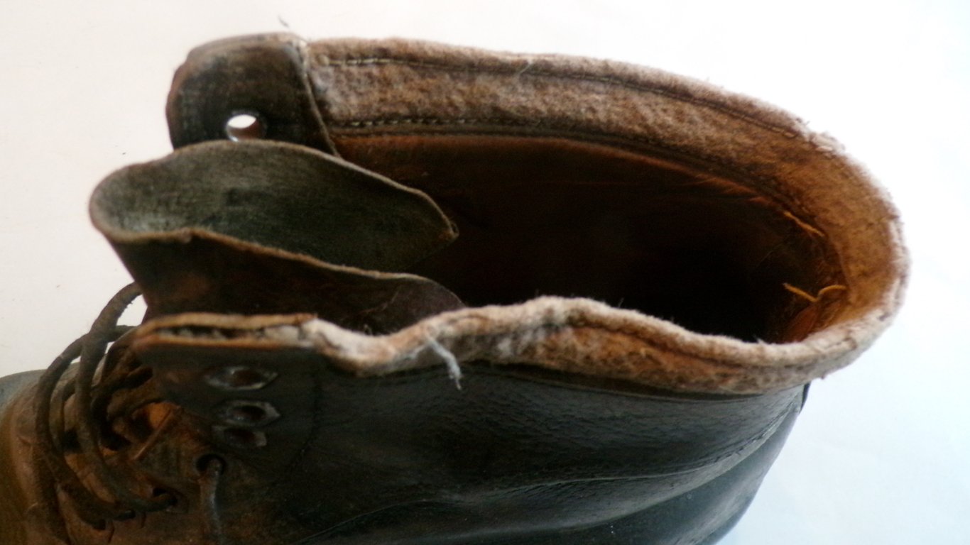 Wehrmacht Gebirgsjäger ski shoes