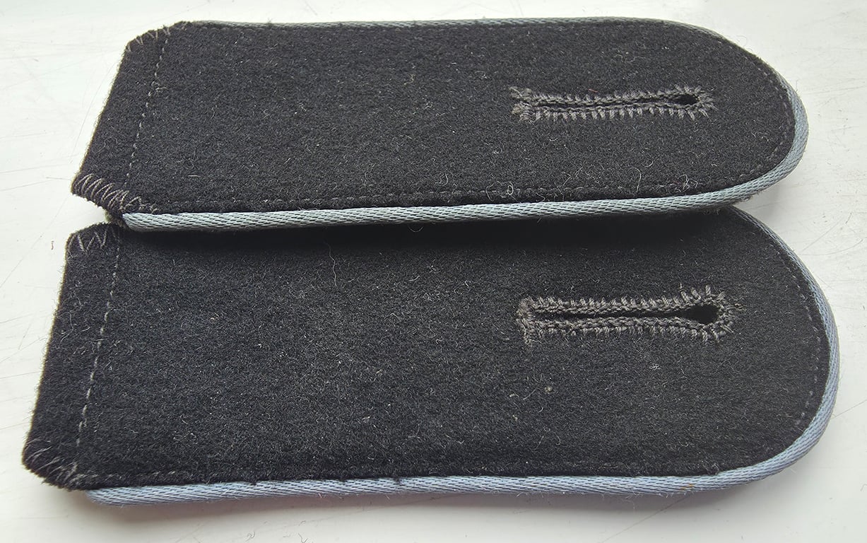 Matching pair of Waffen-SS Transport shoulder straps