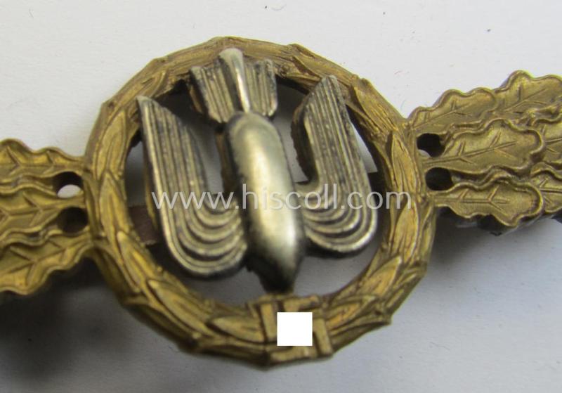 Tombak- (ie. 'Buntmetall'-) based- and/or non-maker-marked example of a WH (Luftwaffe) 'Frontflugspange für Kampfflieger in Gold' as presumably produced by the: 'C.E. Juncker'-company