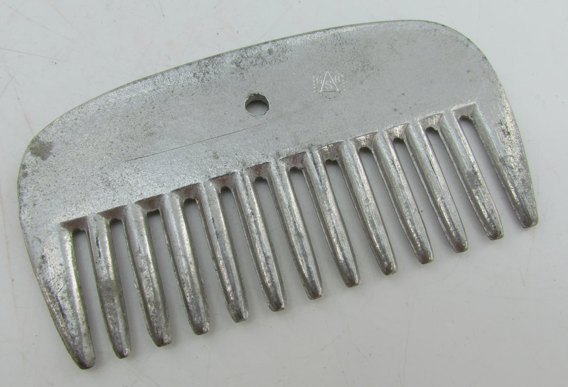 Cast Aluminum Horse Mane Comb