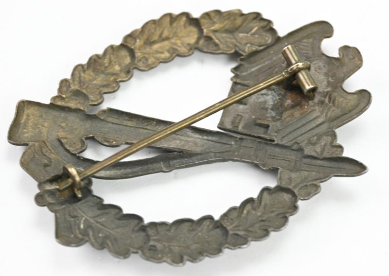 German Infantry Assault Badge in SIlver 'Hollowback'