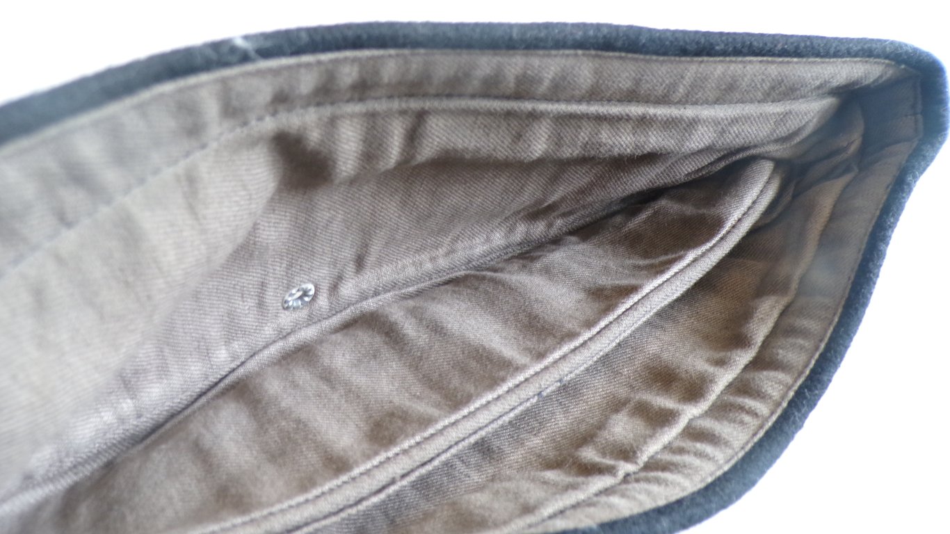 Mint 1940 Heer Black schiffchen / Side cap