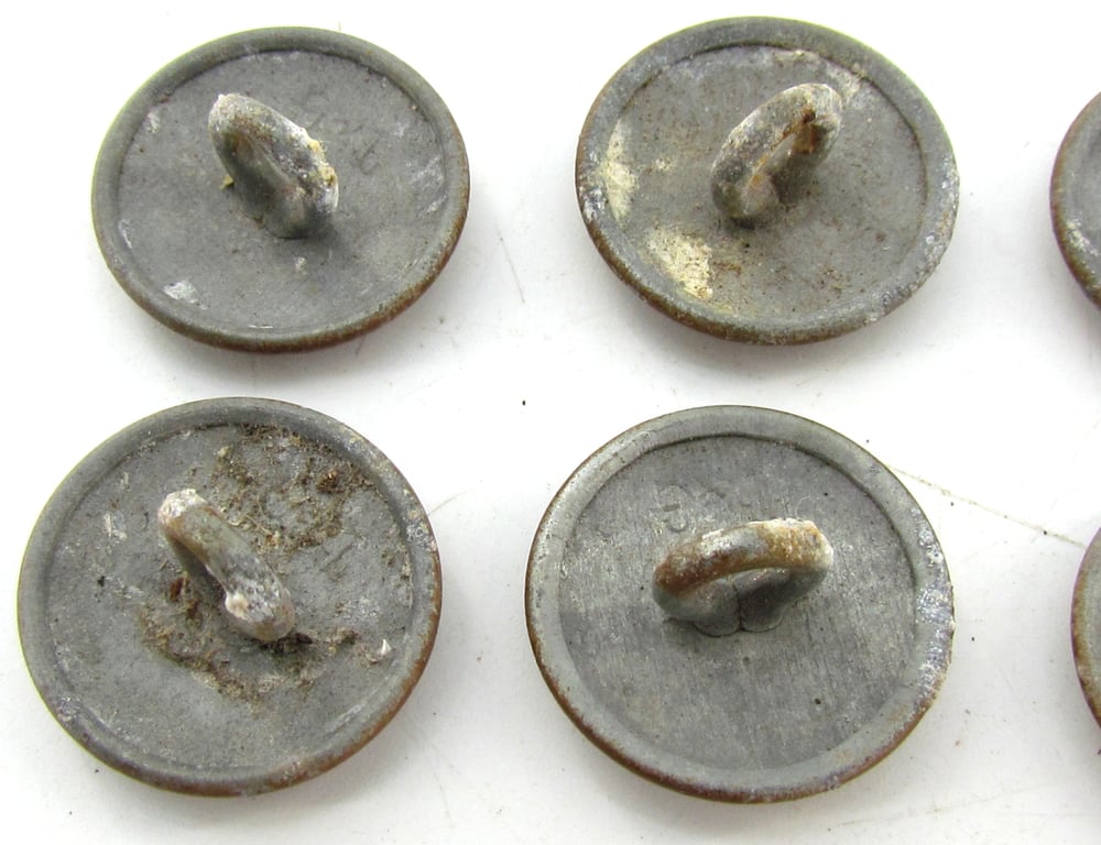 8x Wehrmacht 18 mm Tropical Uniform Buttons