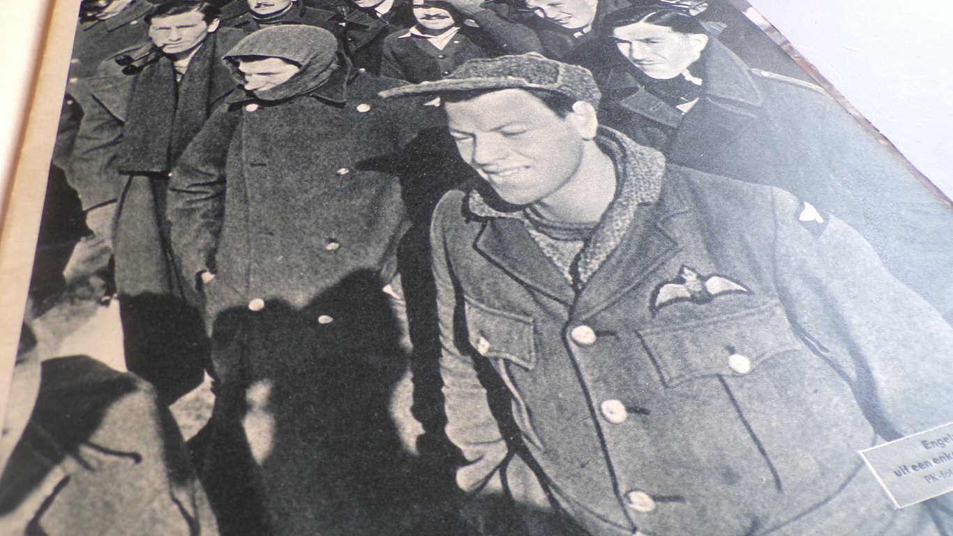 Signaal magazine (Dutch) Nr. 8 1944