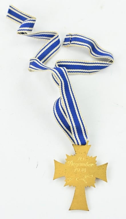German Mother's Cross in Gold with case