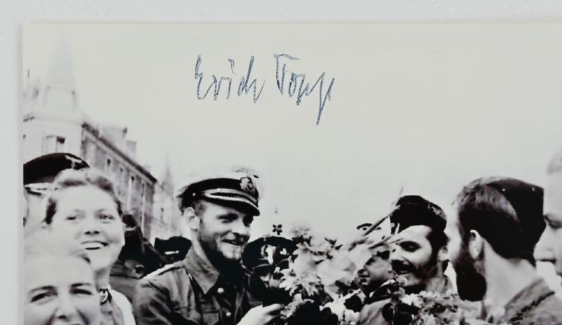 Signature of Kriegsmarine KC-Recipient 'Erich Topp'