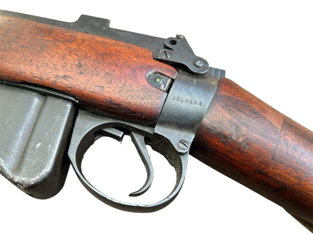 Deactivated Lee-Enfield no4 mk1* Canadian Longbranch made 1942
