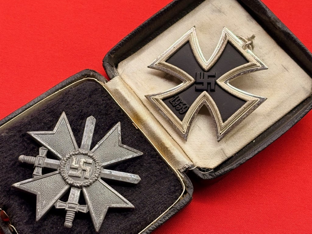 WW2 German Iron Cross & Cased War Merit Cross 1st Class with Swords Pair. 4, Steinhauer & Luck and 62, for Kerbach & Österhelt, Dresden.