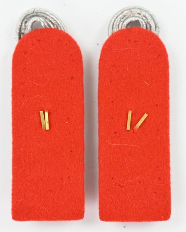 German LW Officer's Shoulderboards  'Artillery Rgt.4'