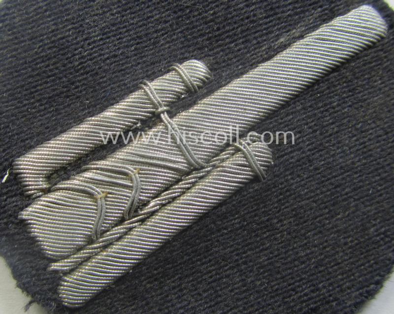 WH (Luftwaffe) hand-embroidered, trade- ie. special-career-patch (ie. 'Tätigkeitsabzeichen') of the first pattern as was specifically intended for staff-members serving within the: 'Flakartillerie-Trpn.'