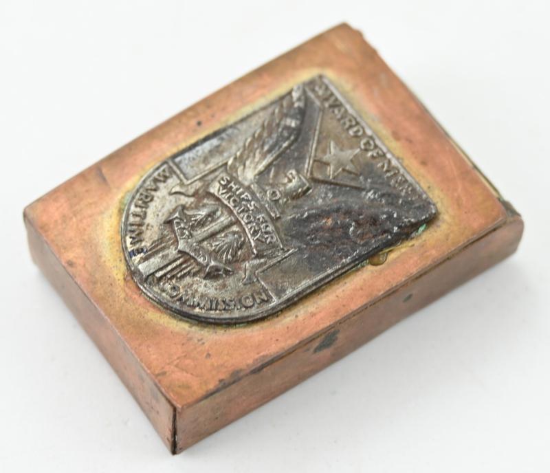 US WW2 Merchant Marine Merit Award on tinnie box