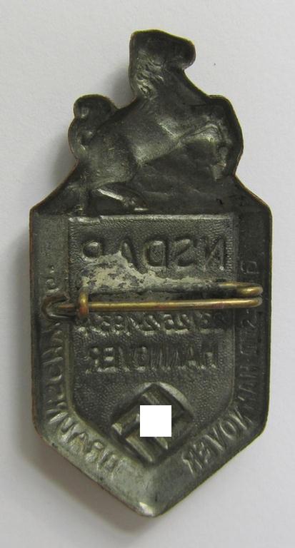 Attractive, so-called: N.S.D.A.P.-related 'tinnie' (ie. 'Tagungs- o. Veranstaltungsabzeichen'-) being a non-maker-marked example, showing the text: 'N.S.D.A.P.-Parteitag - 23.-25.2.1934 - Hannover'