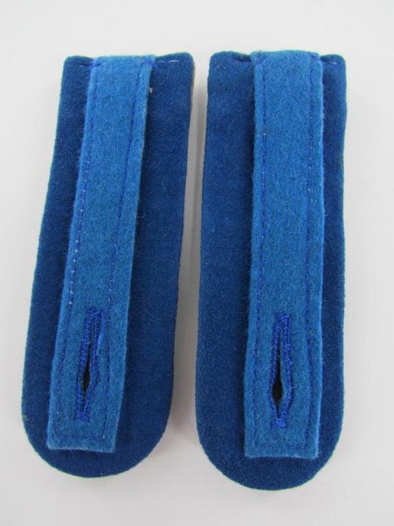 Wehrmacht Administrative  Zahlmeister's Shoulder Boards
