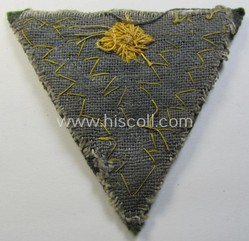 Neat, WH (KM ie. 'Küstenartillerie') rank-chevron (ie. 'Gefreitenwinkel') as was intended for a: 'Stabsgefreiter' as was intended for usage on the various field-grey-coloured, naval: 'Küstenartillerie'-tunics