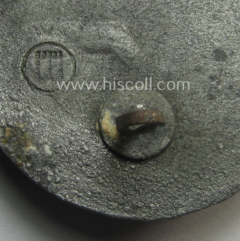 'Panzerkampfabzeichen in Silber' (or: silver-class panzer-assault badge or PAB) being a typical maker- (ie. 'ÜÜ'- or: 'Ferdinand Wiedmann'-) marked - and/or zinc- (ie. 'Feinzink'-) based specimen of the 'classic set-up'-pattern