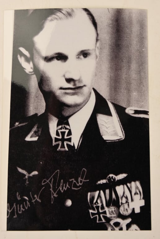 Signature of Luftwaffe KC Recipient 'Günther Frenzel'
