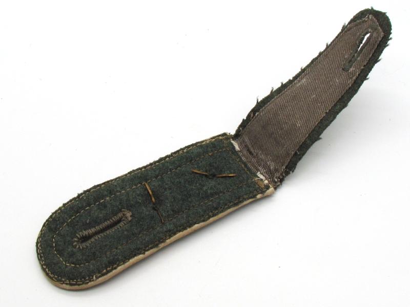 Single WH (Heer)  'Infanterie' Oberfeldwebel Shoulder-Strap