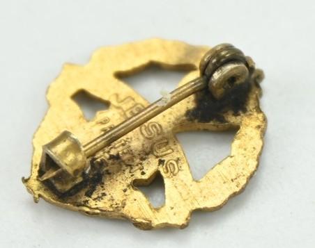 US WW2 Patriotic Lapel Pin