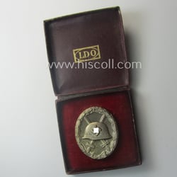 Silver-class wound-badge- (or: 'Verwundeten-Abzeichen in Silber'-) set comprising...