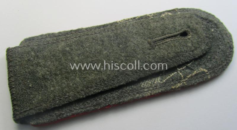 Single, mid- (ie. early-) war-period, WH (Heeres) so-called: 'M40 o. M43'-pattern NCO-type shoulderstrap as was intended for - and worn by! - an: 'Unterwachtmeister eines (Sturm)Artillerie-Rgts.'