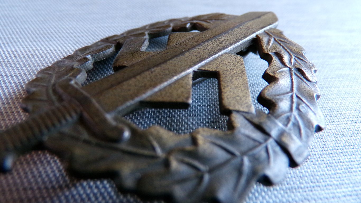 SA Sports Badge in Bronze E. Schneider & Numbered