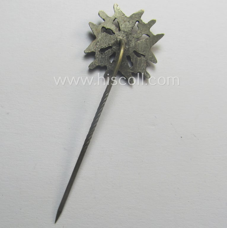 Superb - and only 17 mm. sized! - 'Spanienkreuz mit Schwerten in Silber' (or: Spanish cross in silver with swords) miniature lapel-pin (being a non-maker-marked example as executed in greyish-silver-coloured- and/or 'Feinzink'-based metal)