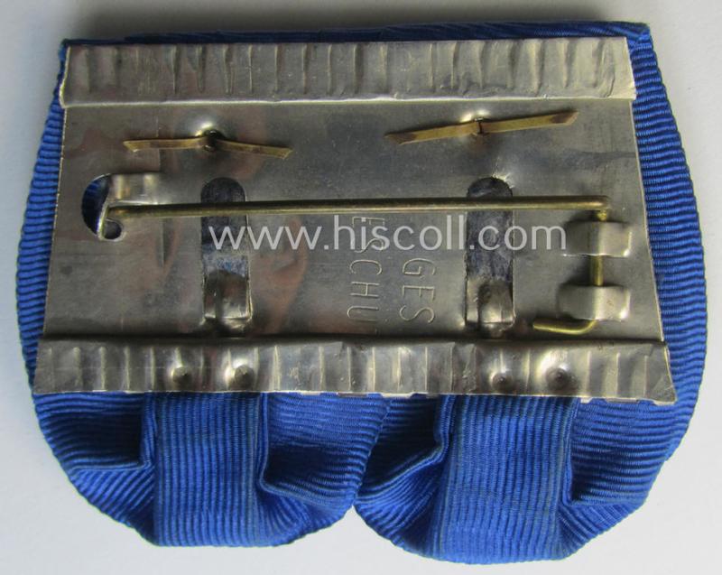 Attractive - and minimally used! - two-pieced medal-bar (ie. 'Spange') showing two: WH (Heeres o. Kriegsmarine) so-called: 'Dienstauszeichnungen für 4 u. 12 Jahre Treue Dienste' that both come period-mounted as a so-called: 'Doppelspange'