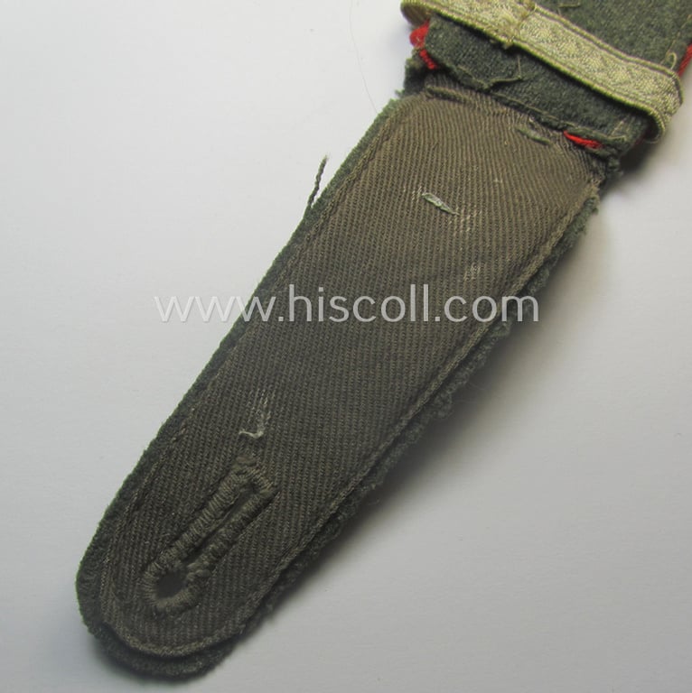 Single, WH (Heeres) I deem early-war period- (ie. 'M41 o. M43'-pattern-), EM-type shoulderstrap as was intended for usage by a: 'Soldat u. Unteroffizier-Anwärter der Panzer- o. Panzerjäger-Trpn.'