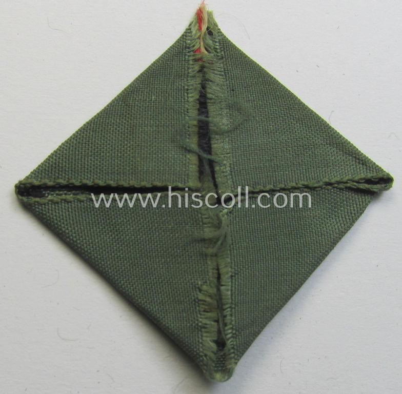 Superb, later- (ie. mid-) war-period, WH (Heeres) 'Panzer' side-cap- (ie. 'Schiffchen') eagle and dito cocarde both pieces as executed in greyish-blue-coloured linnen onto a black-coloured (and also linnen-based) background