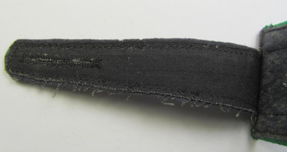 Single - but nevertheless scarcely seen! - WH (Luftwaffe) NCO-type shoulderstrap, as was intended for an: 'Unteroffizier' (or: junior NCO) who served within one the later-war-period LW 'Felddivisionen'