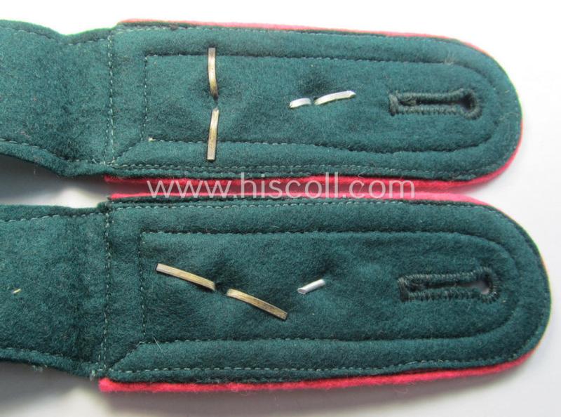 Attractive - fully matching and scarcely found! - pair of WH (Heeres), pre- (ie. early-) war period- (ie. 'M36 o. M40'-pattern) 'tailor-made' NCO-type shoulderstraps as was specifically intended for an: 'Oberfeldwebel eines Panzerjäger-Abts.'