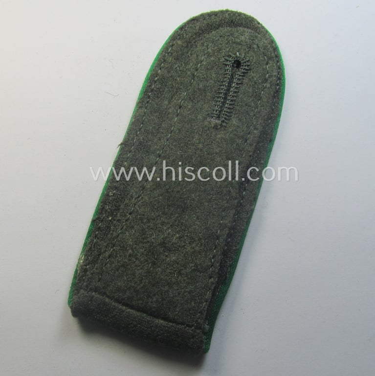 Single, 'M41- o. M43'-pattern WH (Heeres) EM-type shoulderstrap: 'Soldat der Jäger- o. Gebirgsjäger-Trpn.'