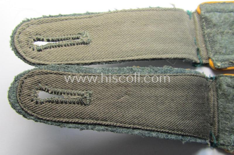 Superb - and fully matching! - pair of neatly 'cyphered', WH (Heeres) early-war-period- (ie. 'M36'- ie. 'M40'-pattern) NCO-type shoulderstraps as was intended for usage by an: 'Uffz. des Kavallerie o. Reiter-Regiments 18'