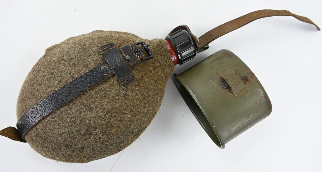 German WH M43 Canteen