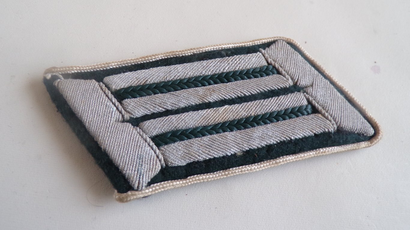 (HV) Officer’s Collar Tabs