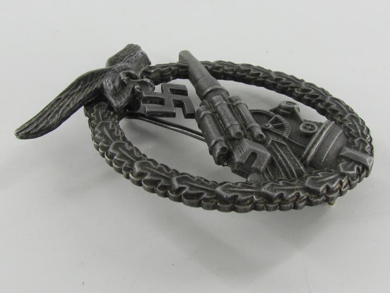 Luftwaffe Flak Abzeichen ( Flak Artillery War Badge )