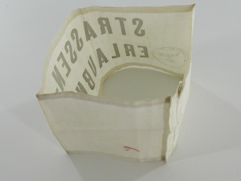 German 'Strassen-Erlaubnis' Armband