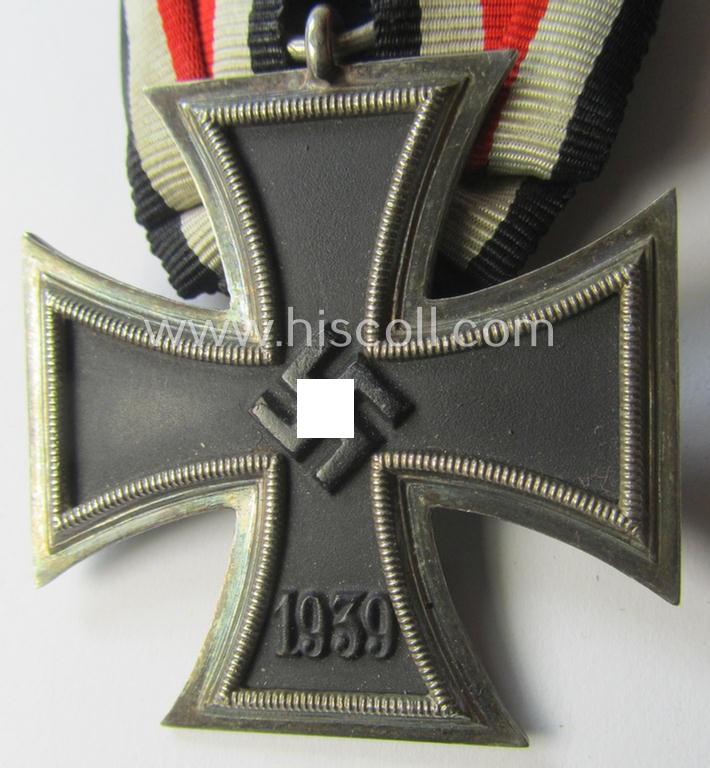 'Einzelspange' (ie. single-pieced medal-bar) showing an Iron Cross 2nd class (or: 'Eisernes Kreuz 2. Klasse')